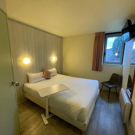 Brit Hotel シャンベリ エクステリア 写真