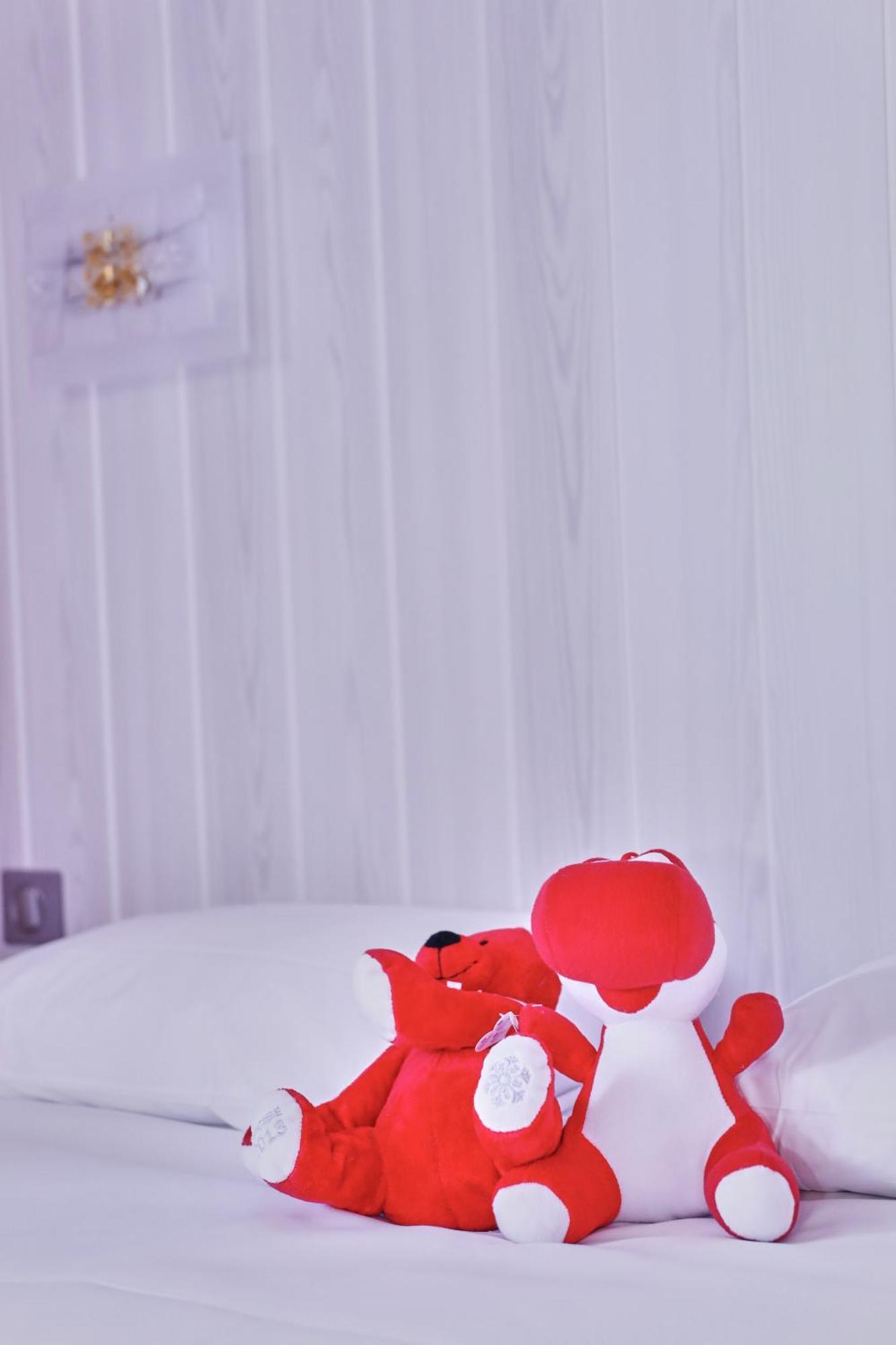Brit Hotel シャンベリ エクステリア 写真