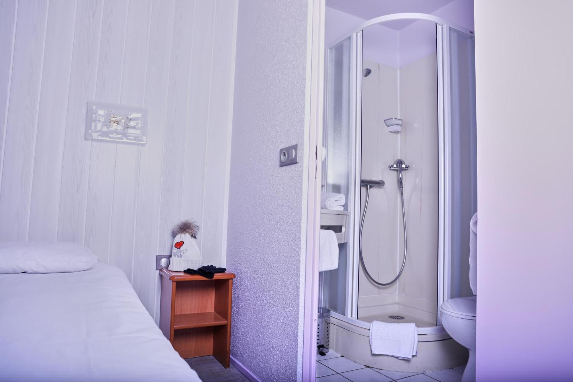 Brit Hotel シャンベリ エクステリア 写真