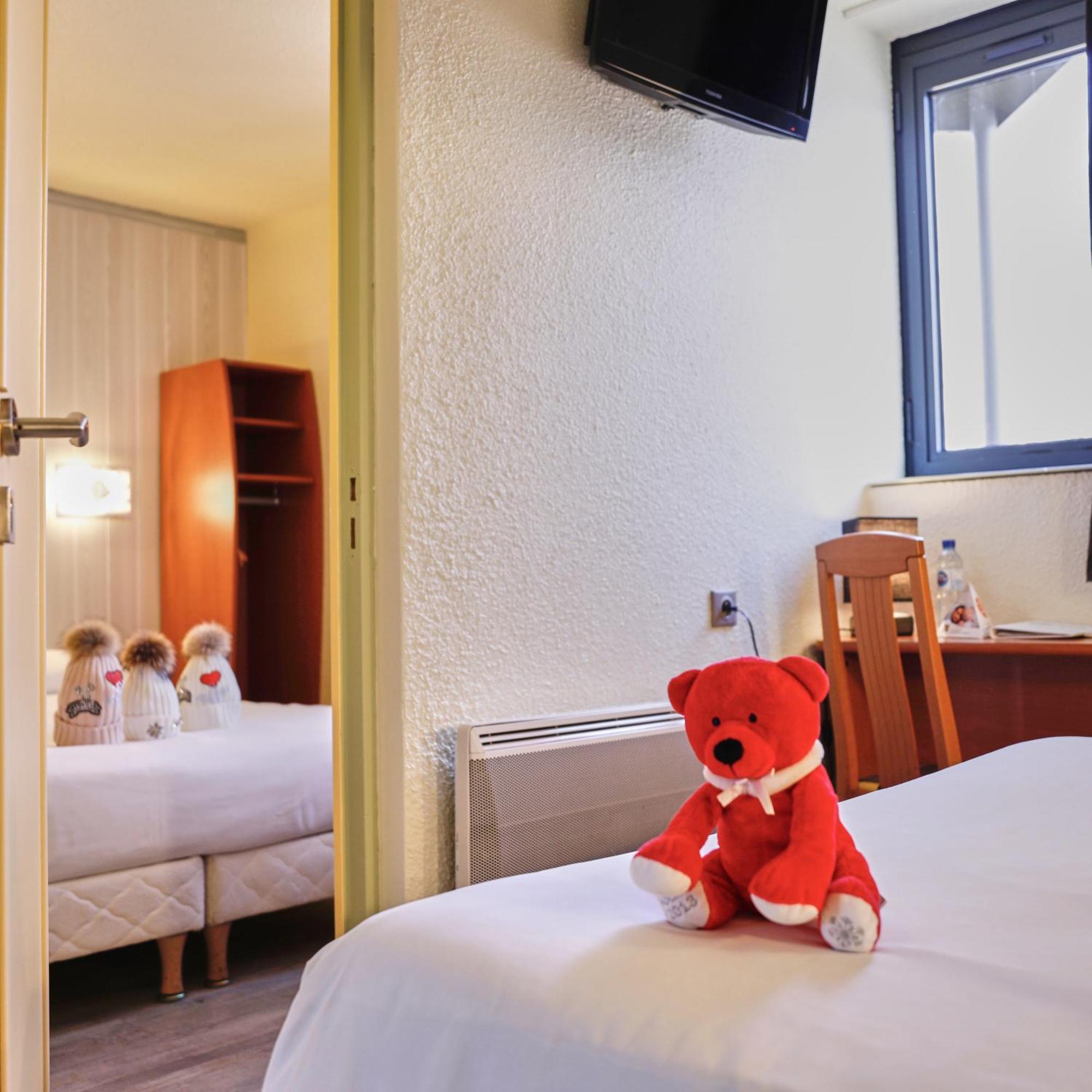 Brit Hotel シャンベリ エクステリア 写真