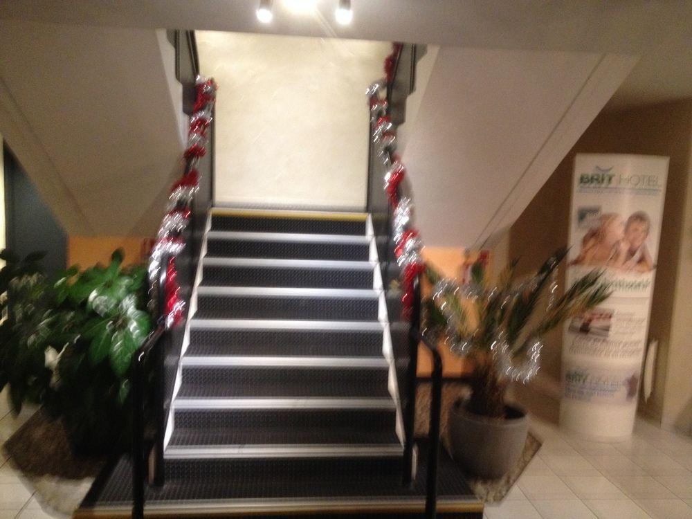 Brit Hotel シャンベリ エクステリア 写真