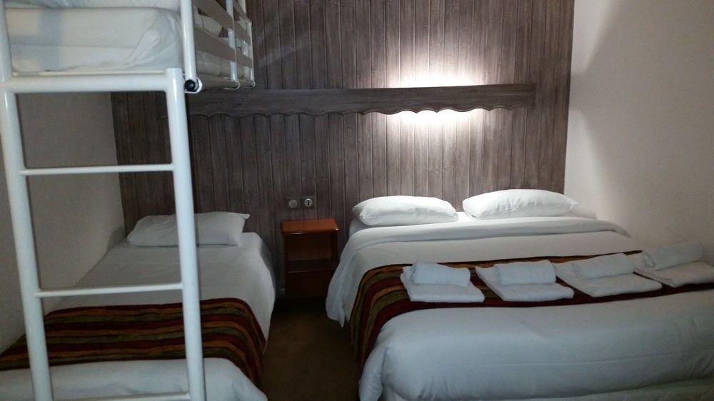 Brit Hotel シャンベリ エクステリア 写真
